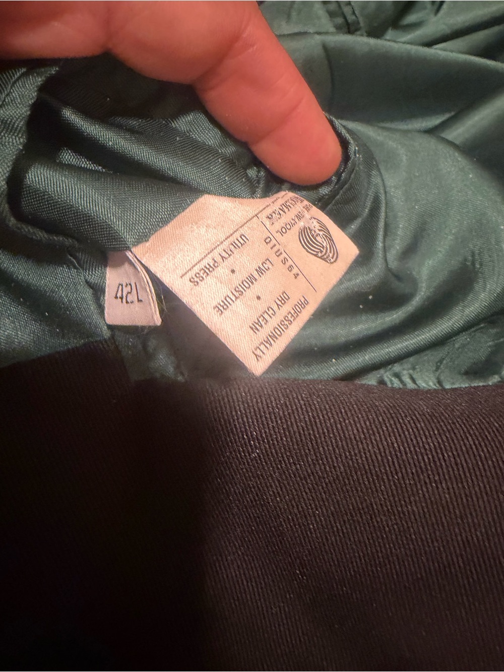 Tommy Hilfiger Black Men's Ruxeso with Black Vest - Picture 13 of 13